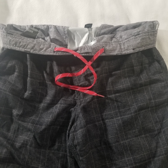 Oneil Hybrid Shorts - Picture 3 of 3